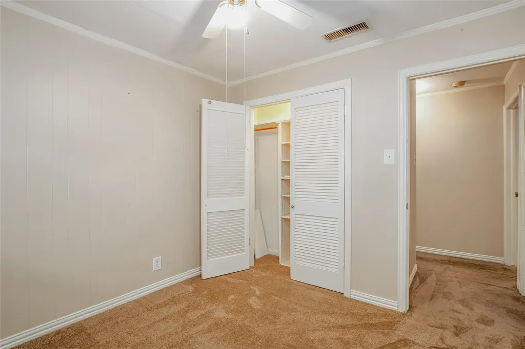 1206 Farnham Court E Irving TX 75062