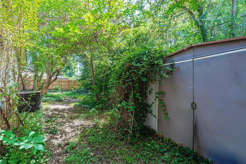1206 Farnham Court E Irving TX 75062