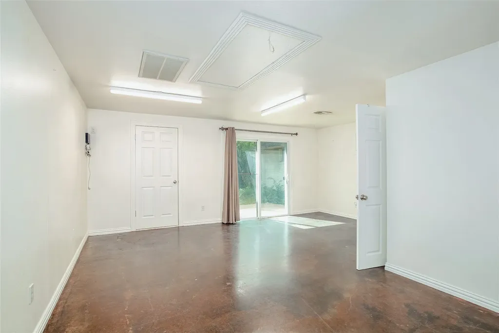 1206 Farnham Court E Irving TX 75062