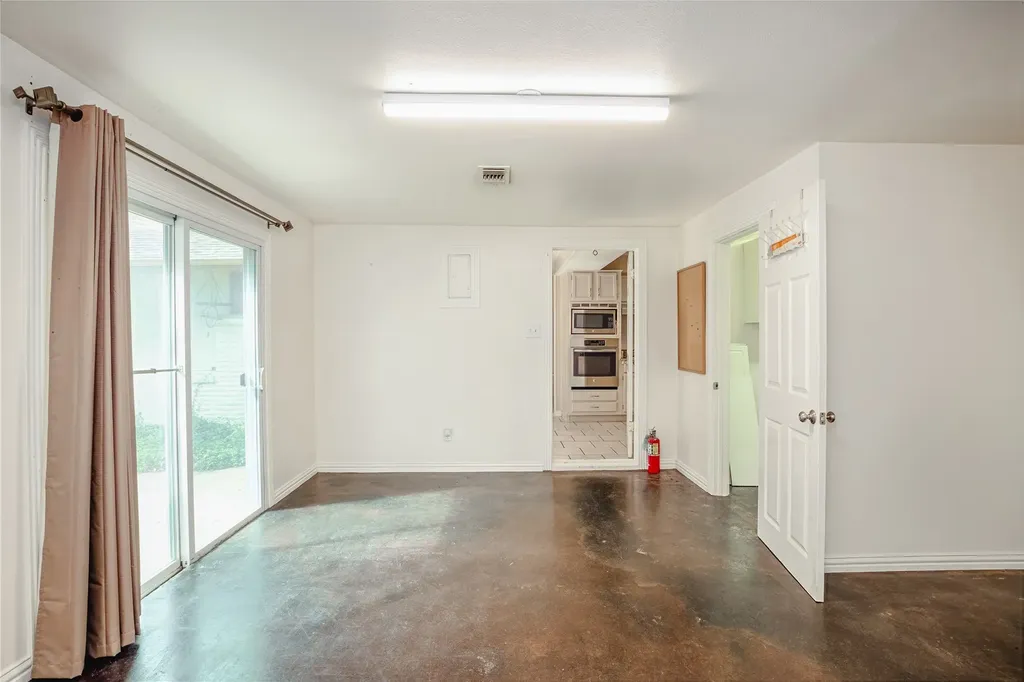 1206 Farnham Court E Irving TX 75062