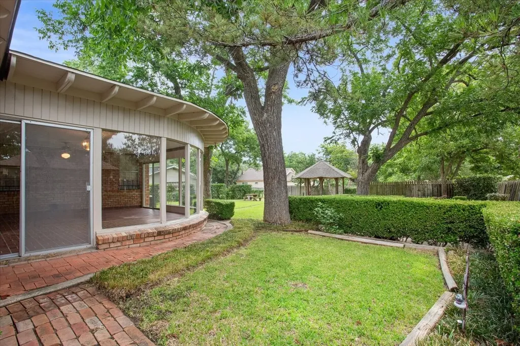 204 N Marable Street West TX 76691