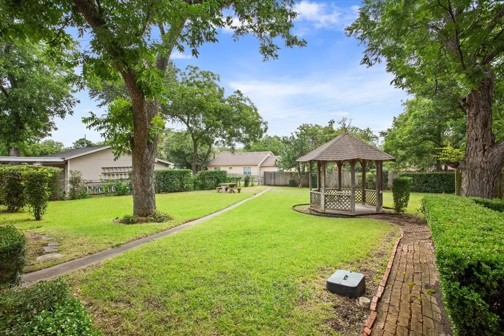204 N Marable Street West TX 76691