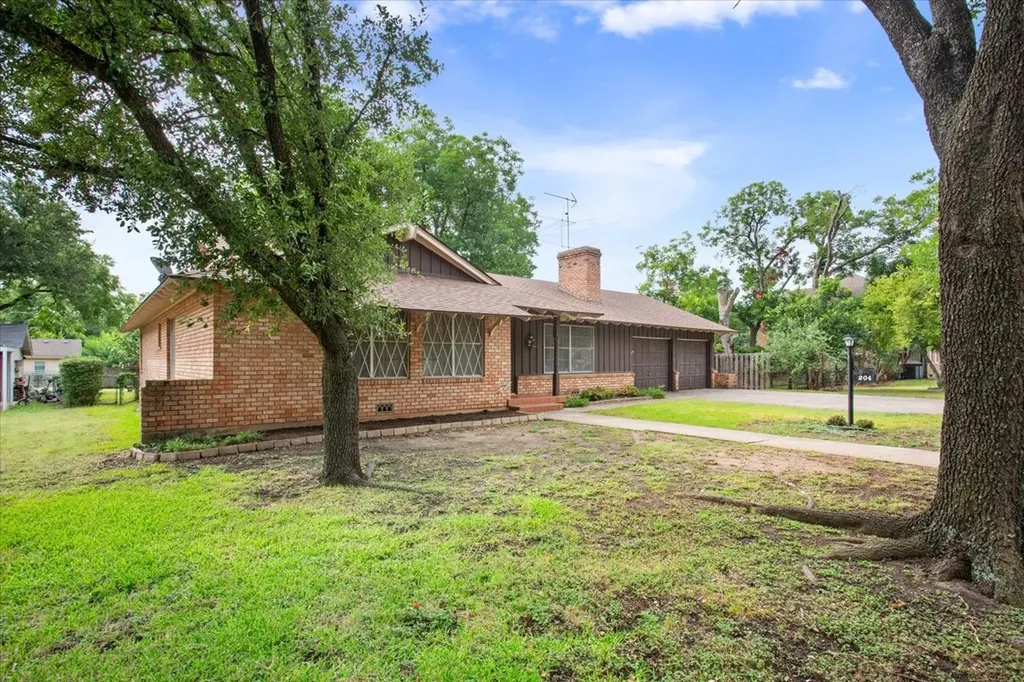204 N Marable Street West TX 76691