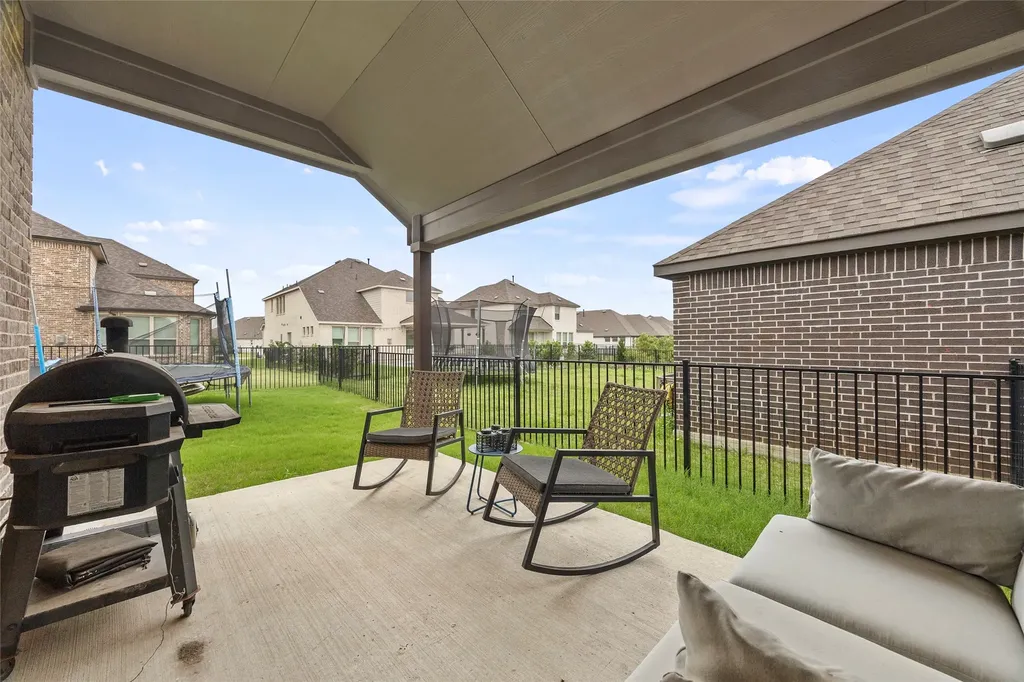 2532 Governors Boulevard Heath TX 75126