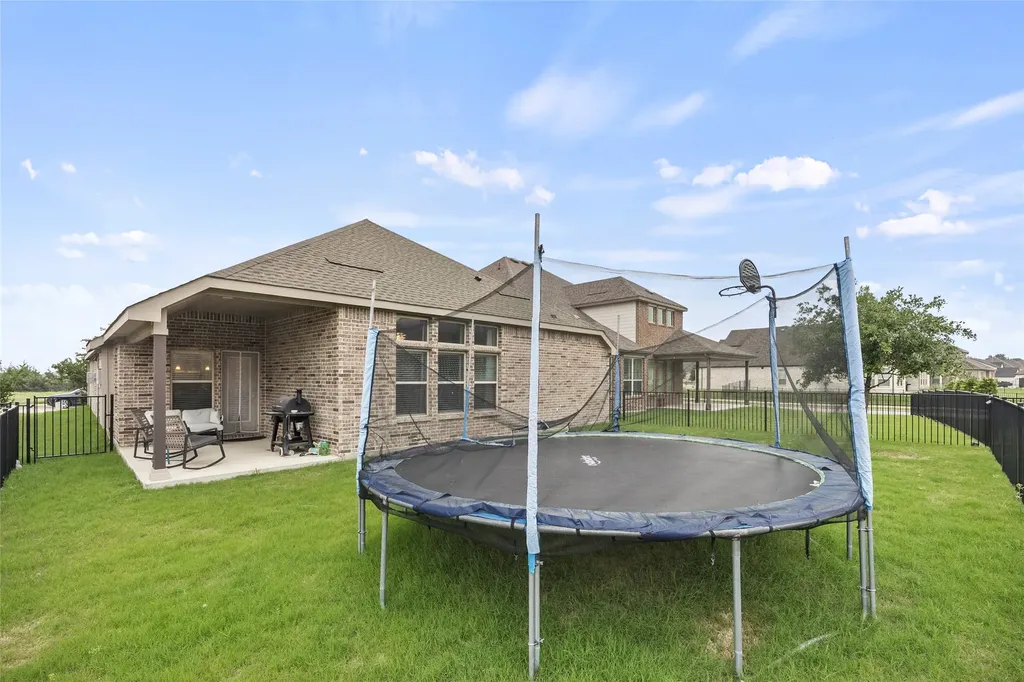 2532 Governors Boulevard Heath TX 75126