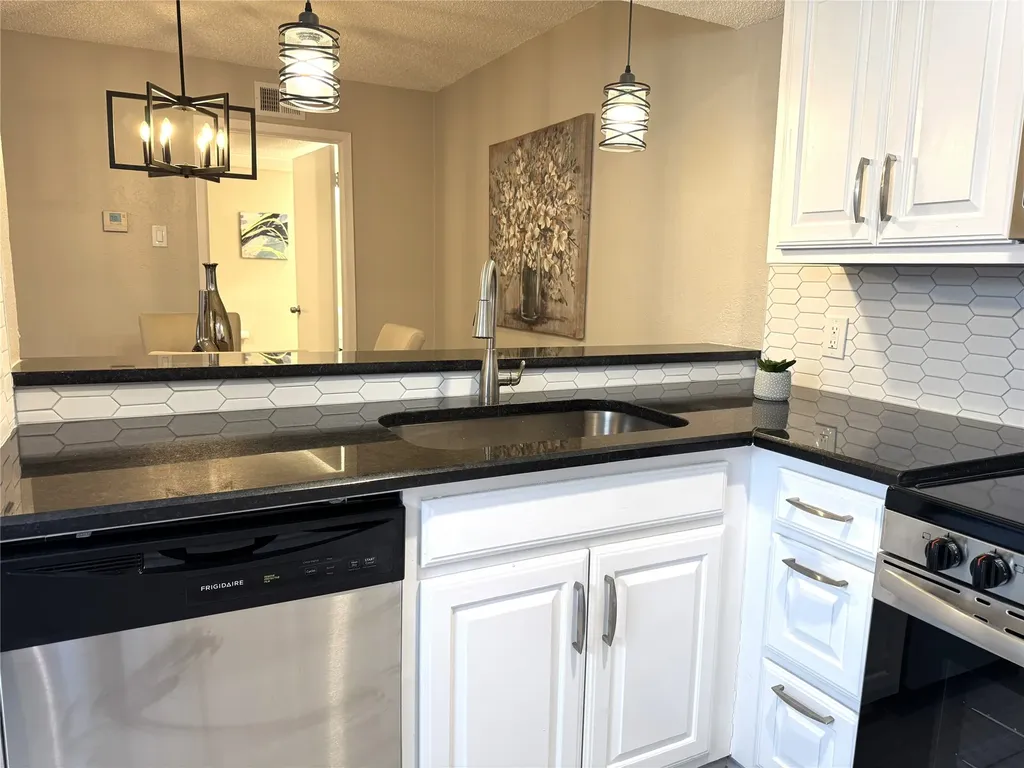 871 Dublin Drive Richardson TX 75080