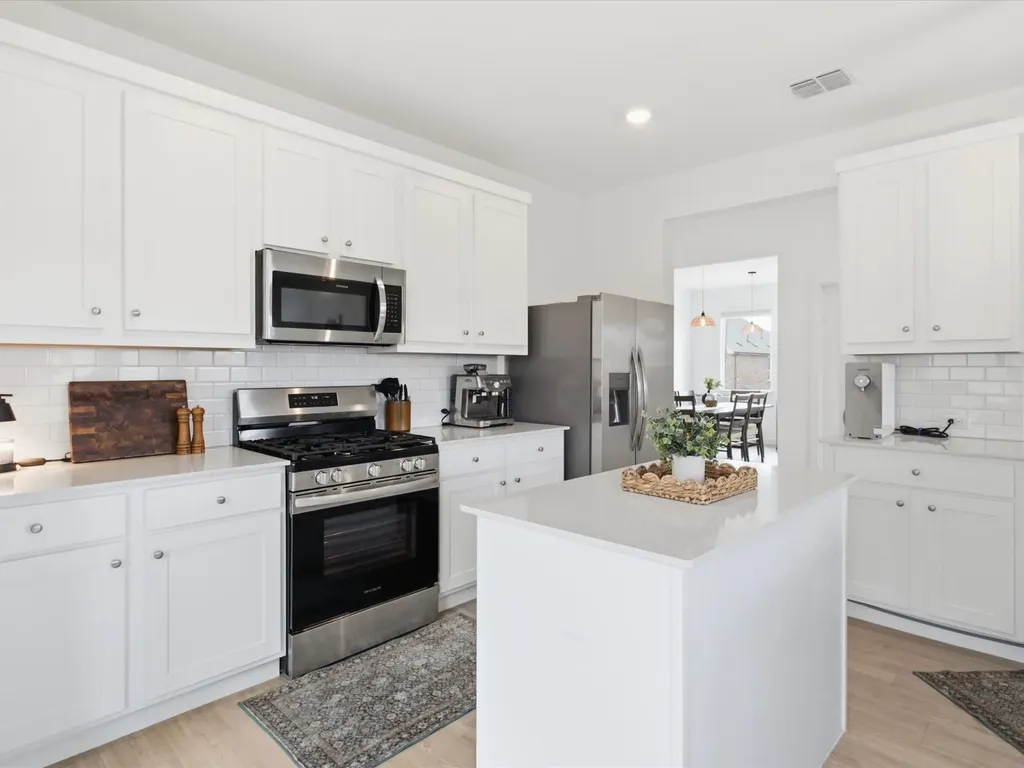 326 Texas Trail Justin TX 76247