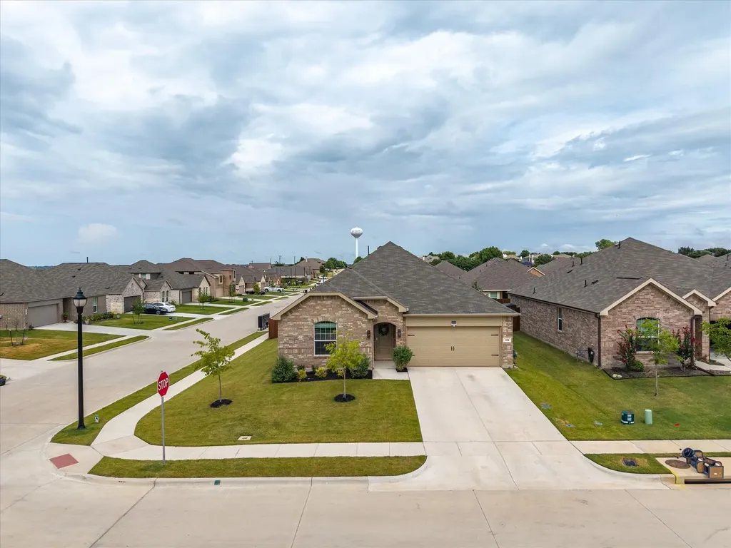 326 Texas Trail Justin TX 76247