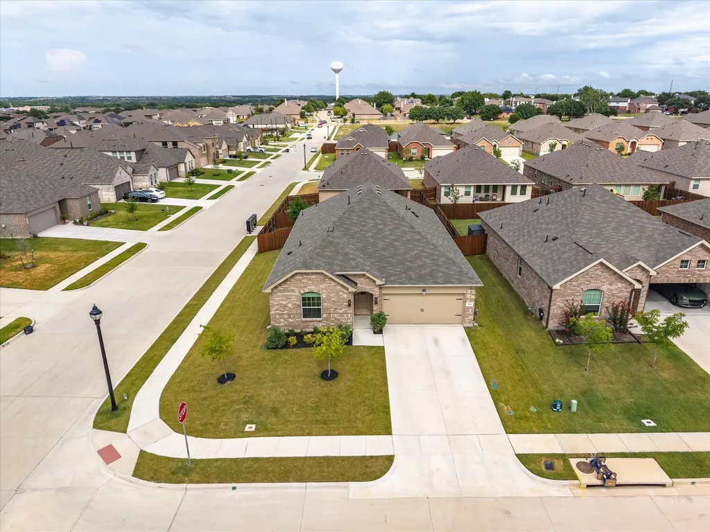 326 Texas Trail Justin TX 76247