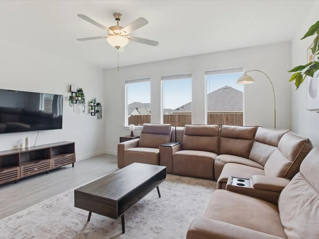 326 Texas Trail Justin TX 76247