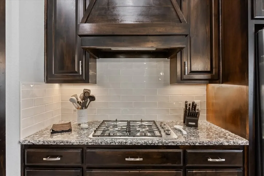 205 Fox Run Lane Robinson TX 76706