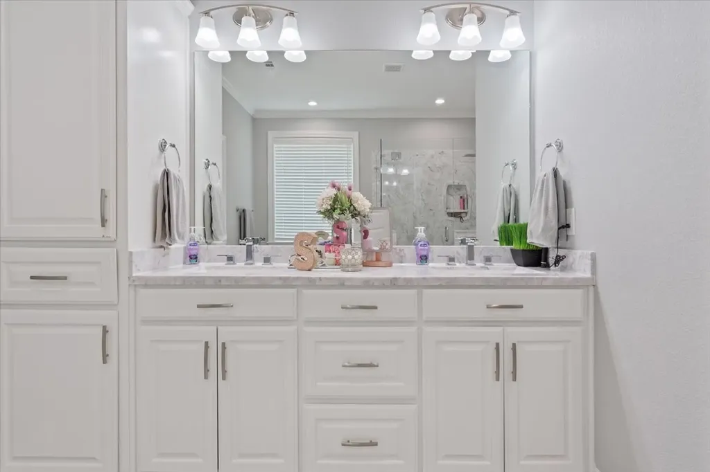 205 Fox Run Lane Robinson TX 76706