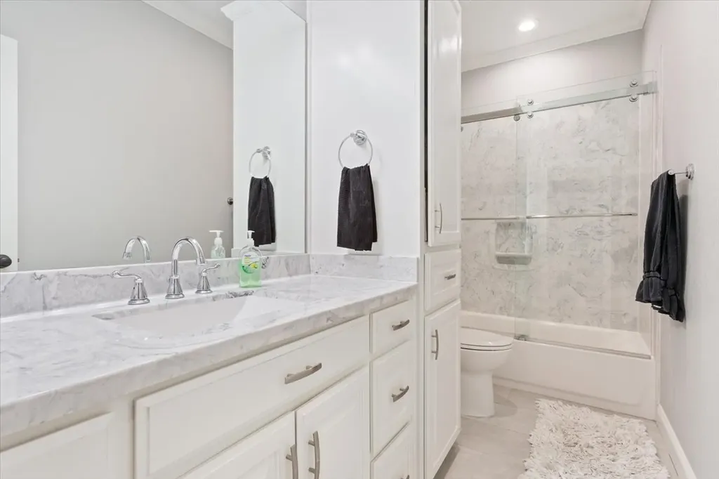 205 Fox Run Lane Robinson TX 76706
