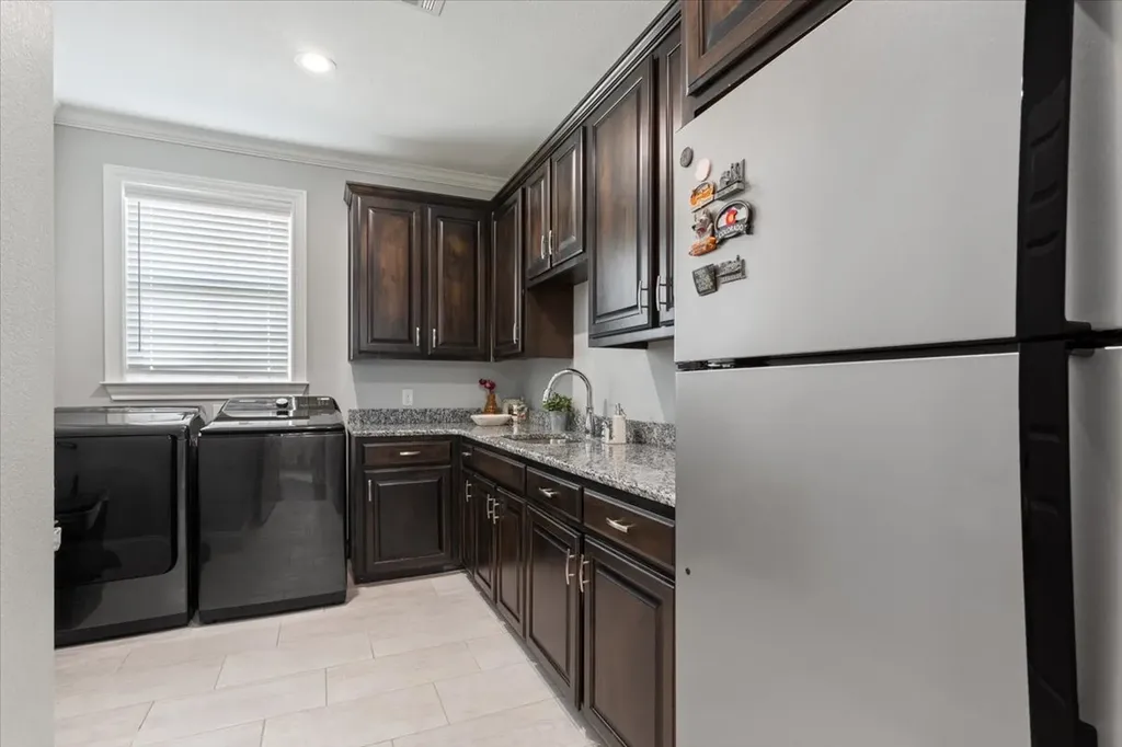 205 Fox Run Lane Robinson TX 76706
