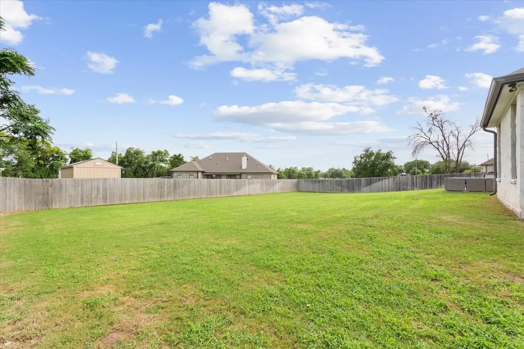 205 Fox Run Lane Robinson TX 76706