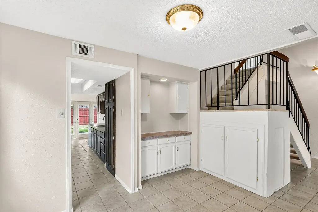3302 Ivanhoe Lane Garland TX 75044