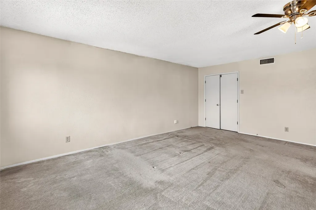 3302 Ivanhoe Lane Garland TX 75044