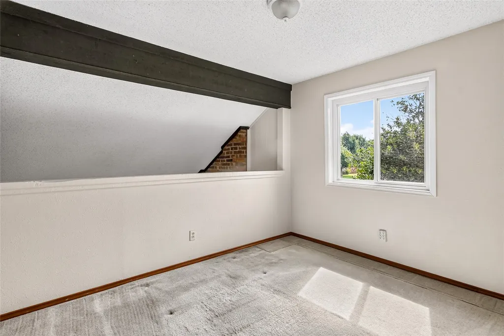 3302 Ivanhoe Lane Garland TX 75044