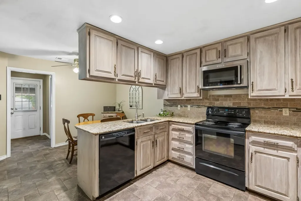 3101 Becky Court Garland TX 75044