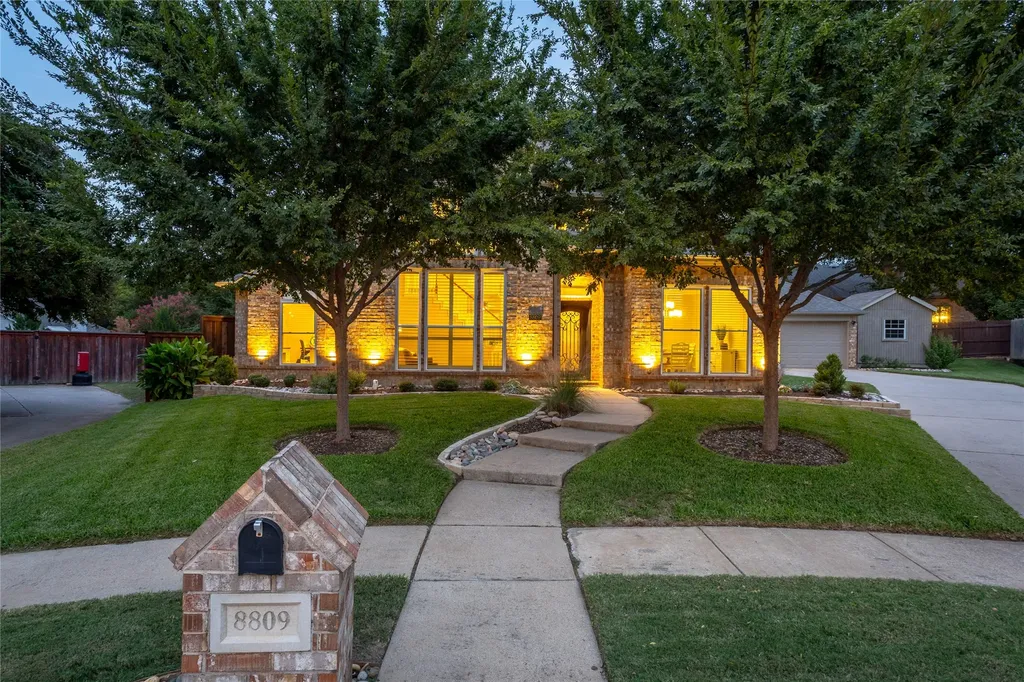 8809 Hedge Row Court North Richland Hills TX 76182