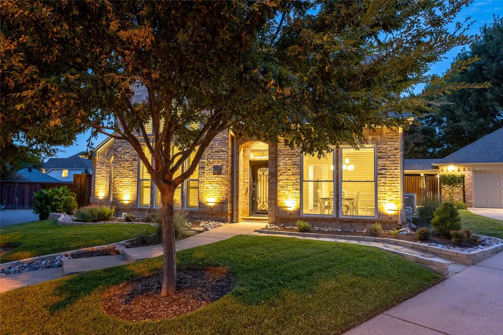 8809 Hedge Row Court North Richland Hills TX 76182