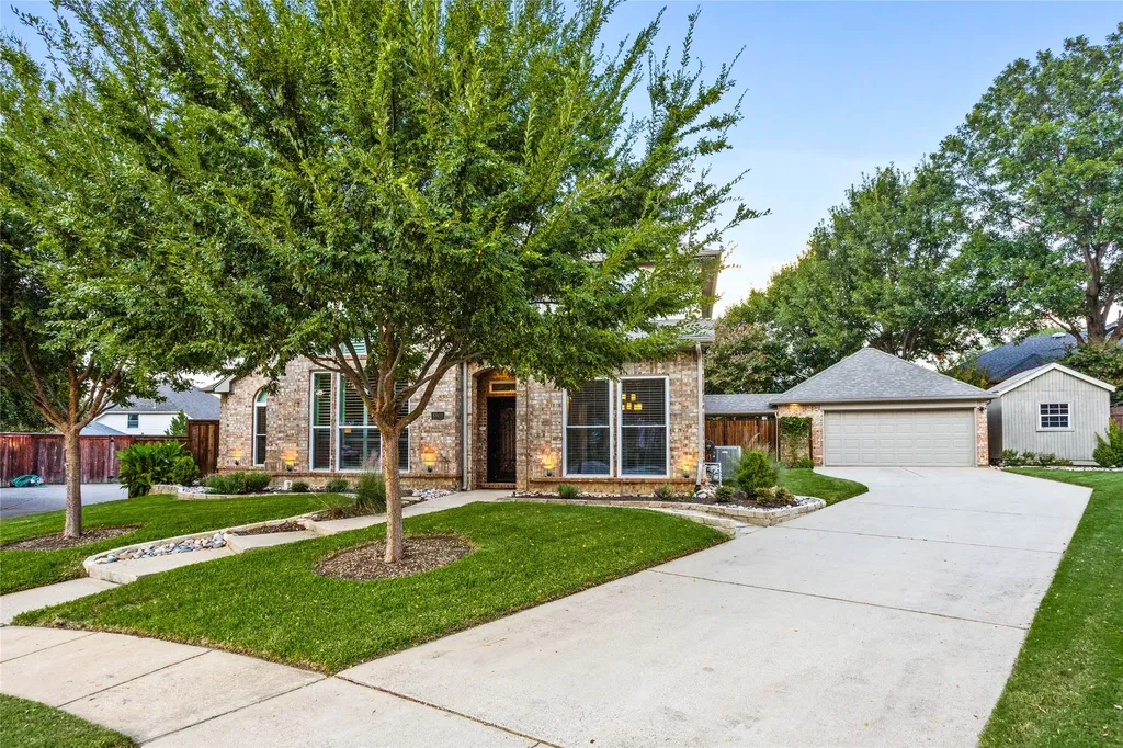 8809 Hedge Row Court North Richland Hills TX 76182