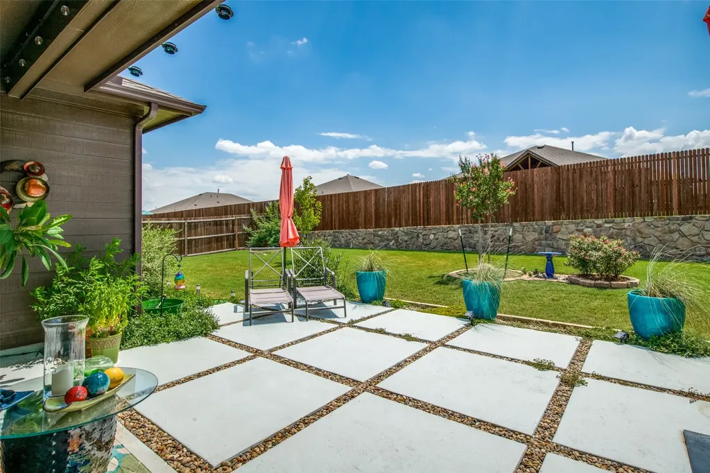 2400 Twin Post Road Denton TX 76208