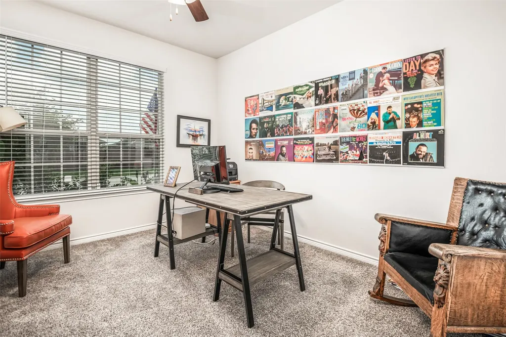2400 Twin Post Road Denton TX 76208