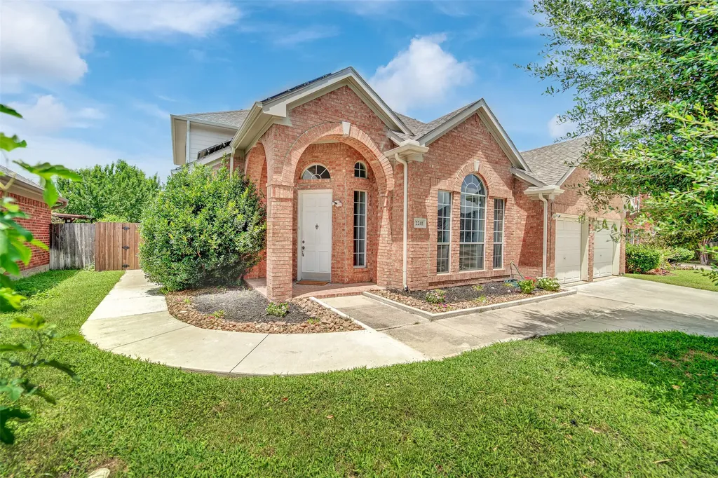 2241 Merritt Way Arlington TX 76018