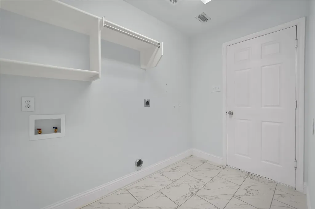 2241 Merritt Way Arlington TX 76018
