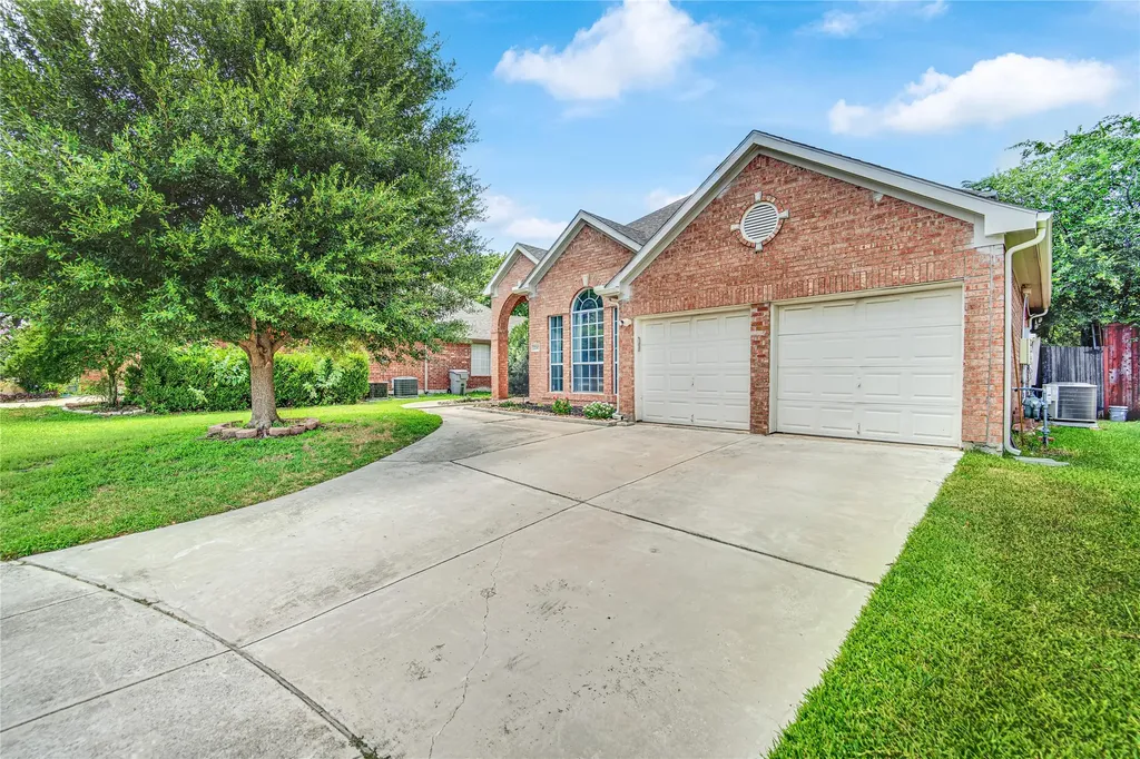 2241 Merritt Way Arlington TX 76018