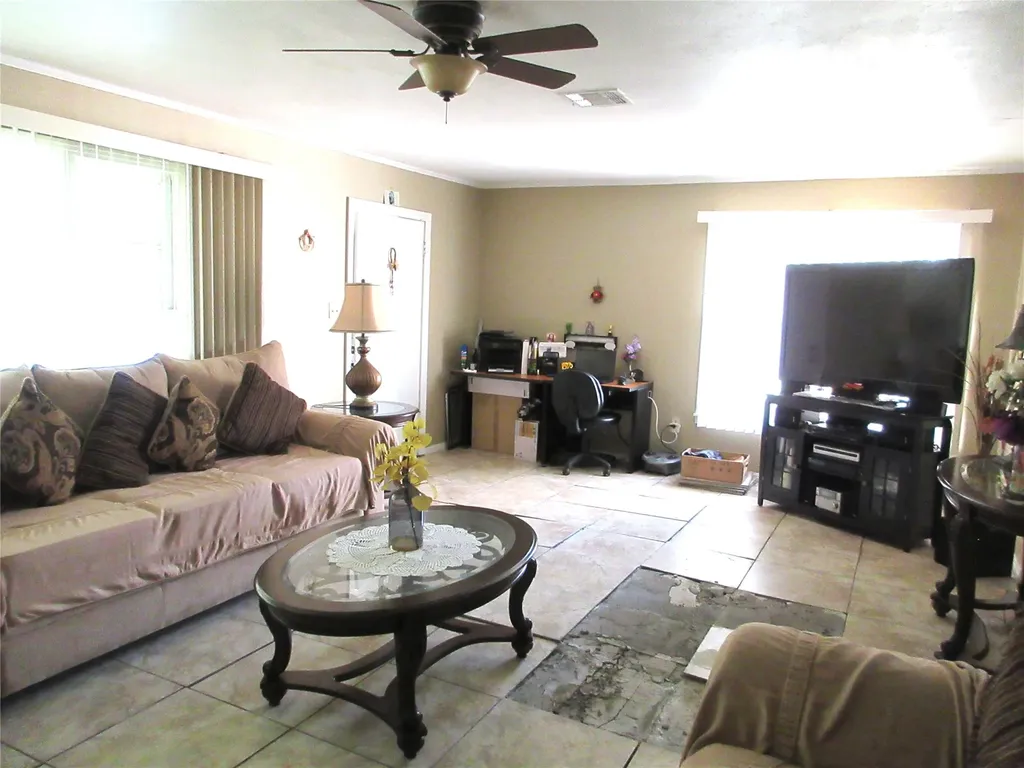 704 Wabash Street Marlin TX 76661