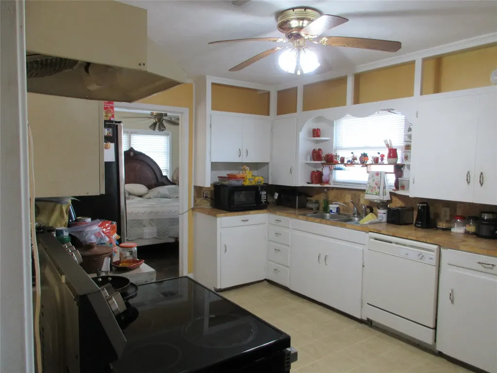 704 Wabash Street Marlin TX 76661