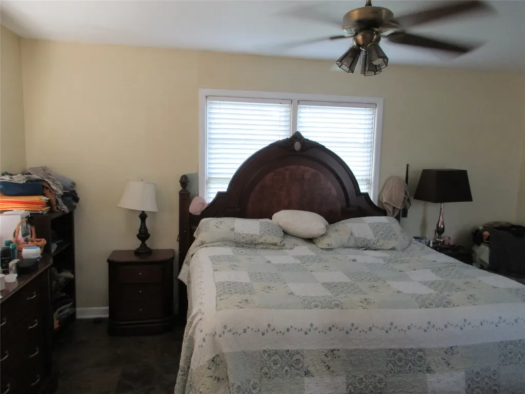 704 Wabash Street Marlin TX 76661