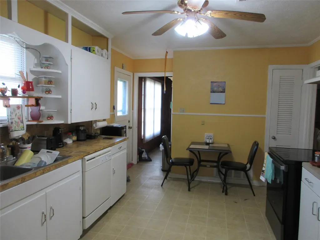 704 Wabash Street Marlin TX 76661