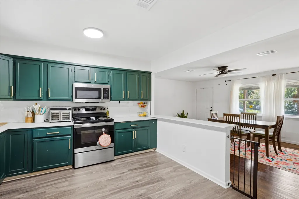 135 Mannington Drive Dallas TX 75232