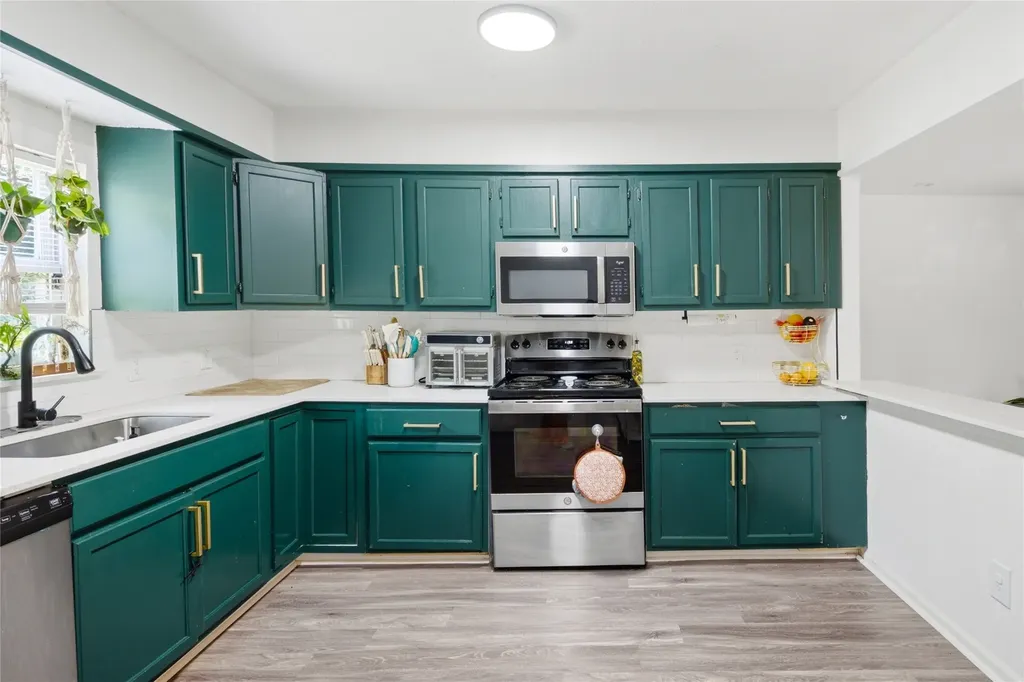 135 Mannington Drive Dallas TX 75232