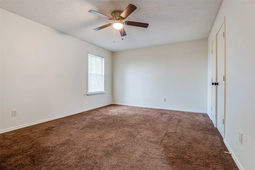 1122 Mazourka Drive Arlington TX 76001