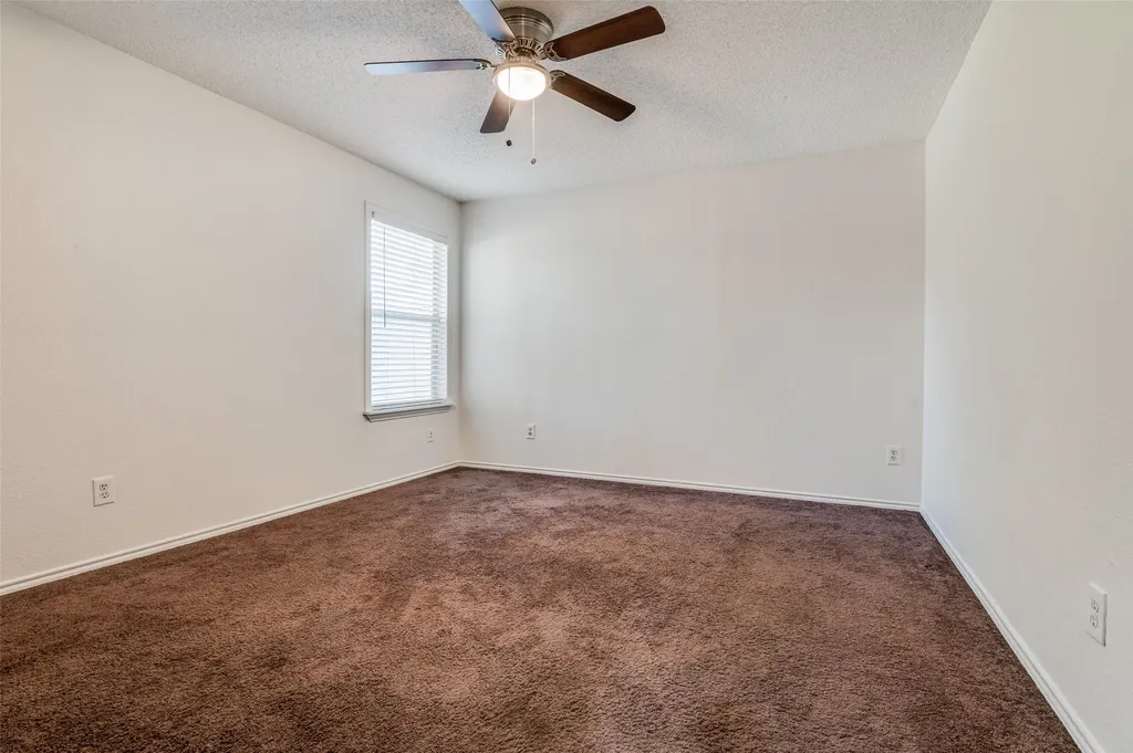 1122 Mazourka Drive Arlington TX 76001