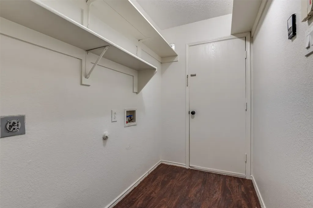 1122 Mazourka Drive Arlington TX 76001