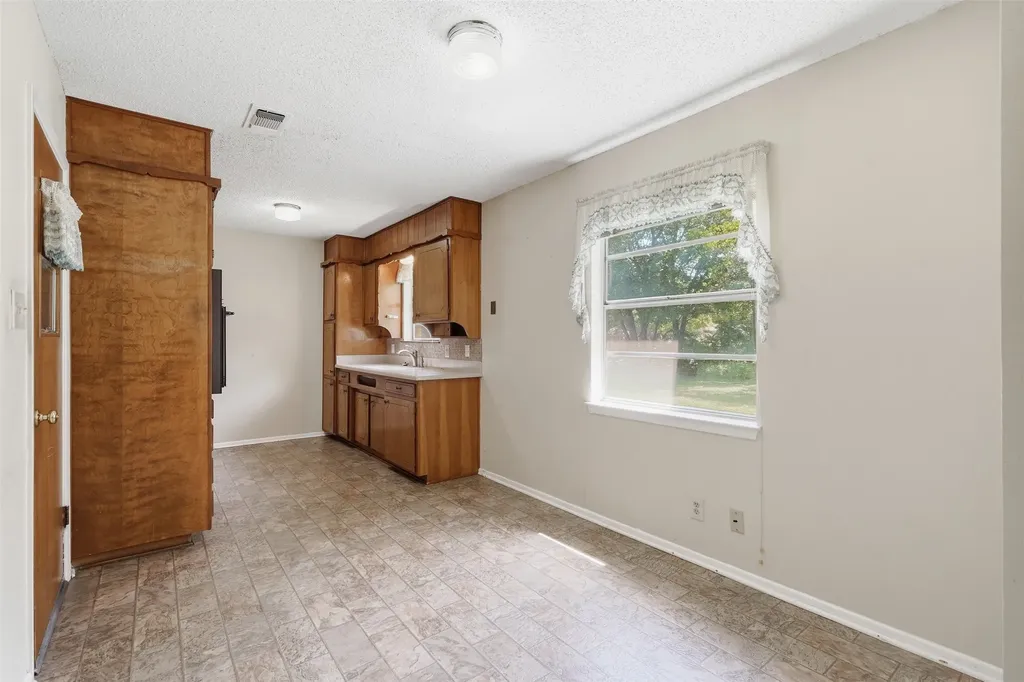 760 Comal Avenue White Settlement TX 76108