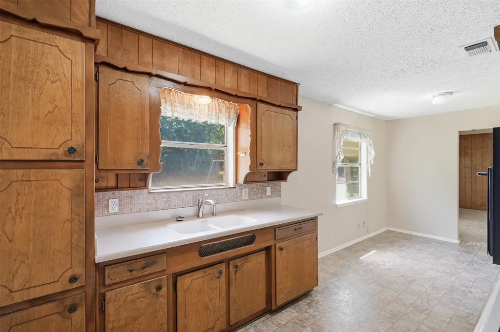 760 Comal Avenue White Settlement TX 76108