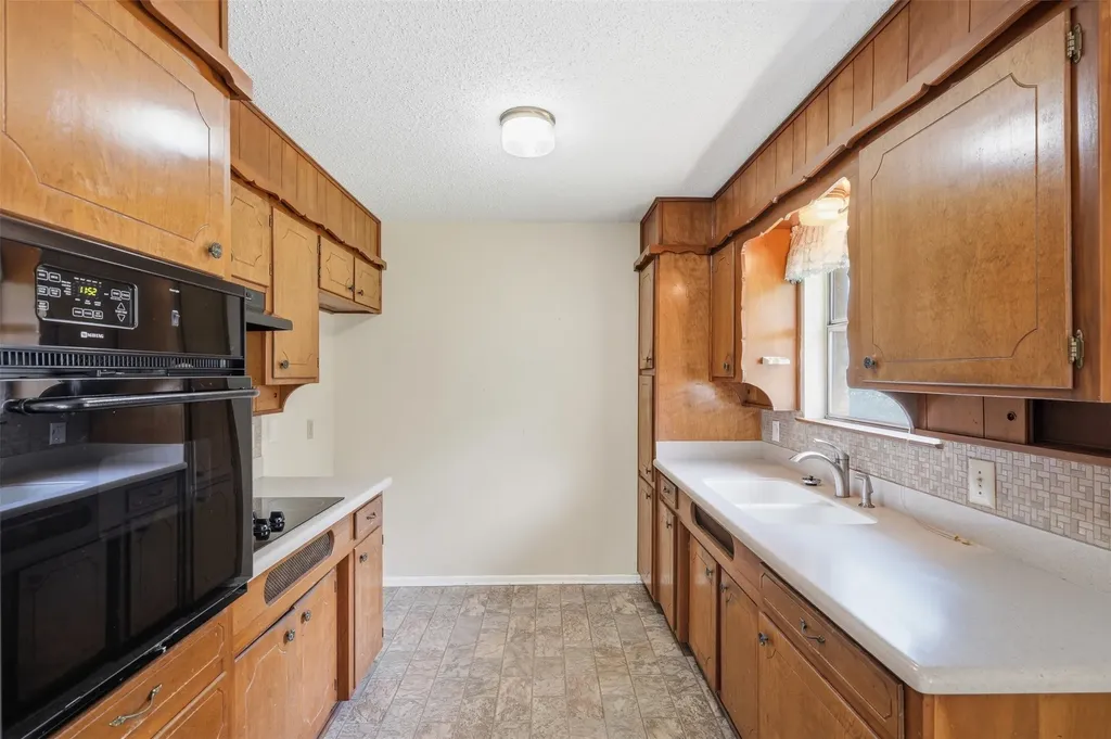 760 Comal Avenue White Settlement TX 76108