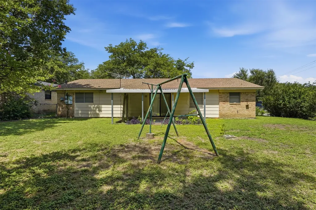 760 Comal Avenue White Settlement TX 76108