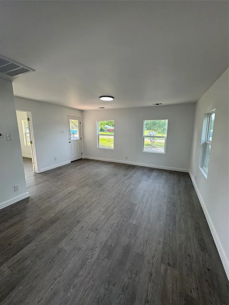606 W Wolfe Street Grand Saline TX 75140