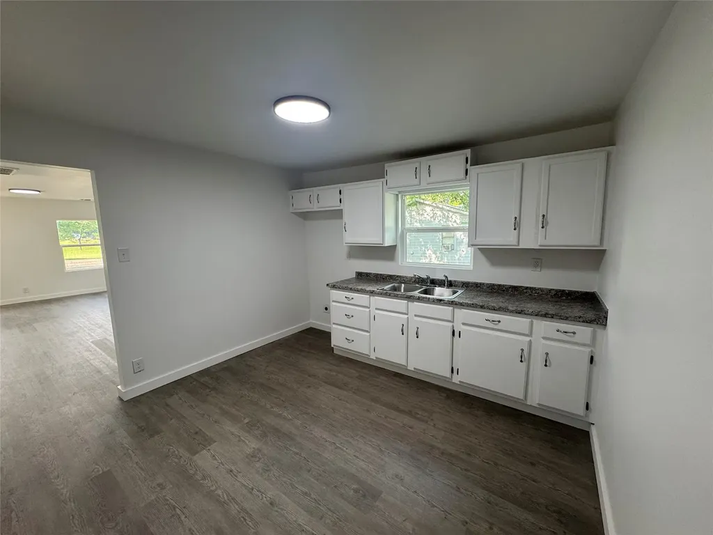 606 W Wolfe Street Grand Saline TX 75140