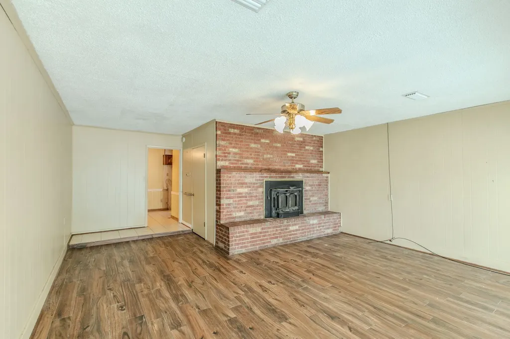 3029 Esters Court Irving TX 75062