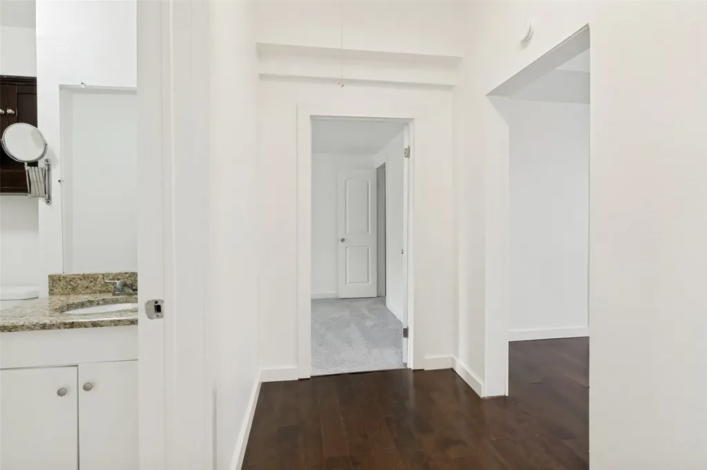 629 Melba Street Dallas TX 75208