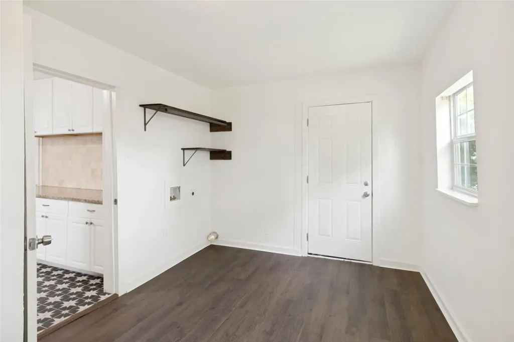 629 Melba Street Dallas TX 75208