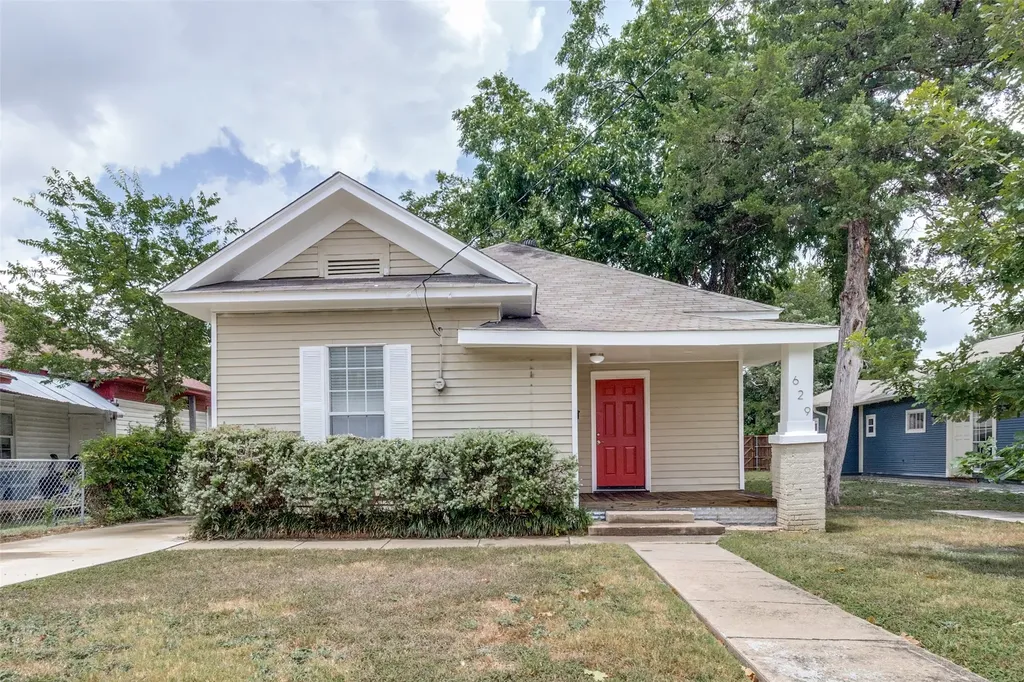 629 Melba Street Dallas TX 75208